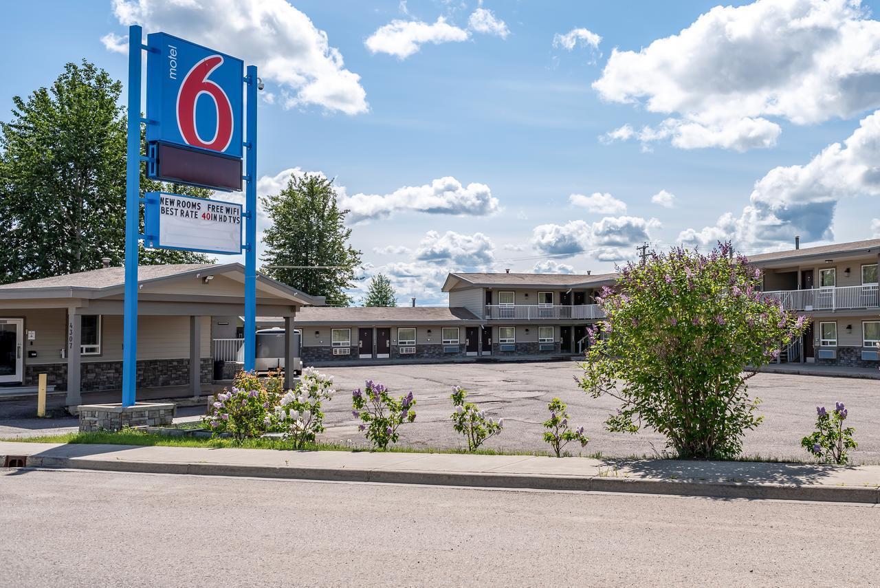 Motel 6-Fort Nelson, Bc Экстерьер фото